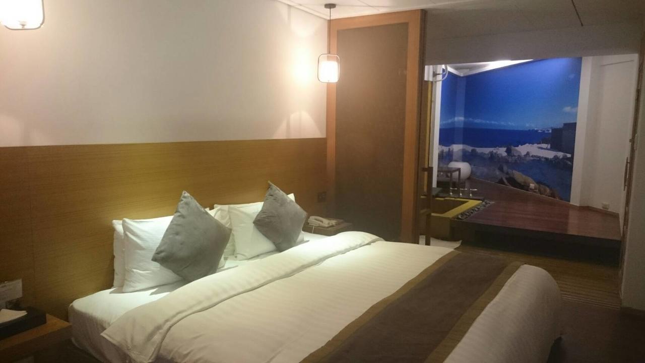 Hotel Double One Taipei Exteriör bild